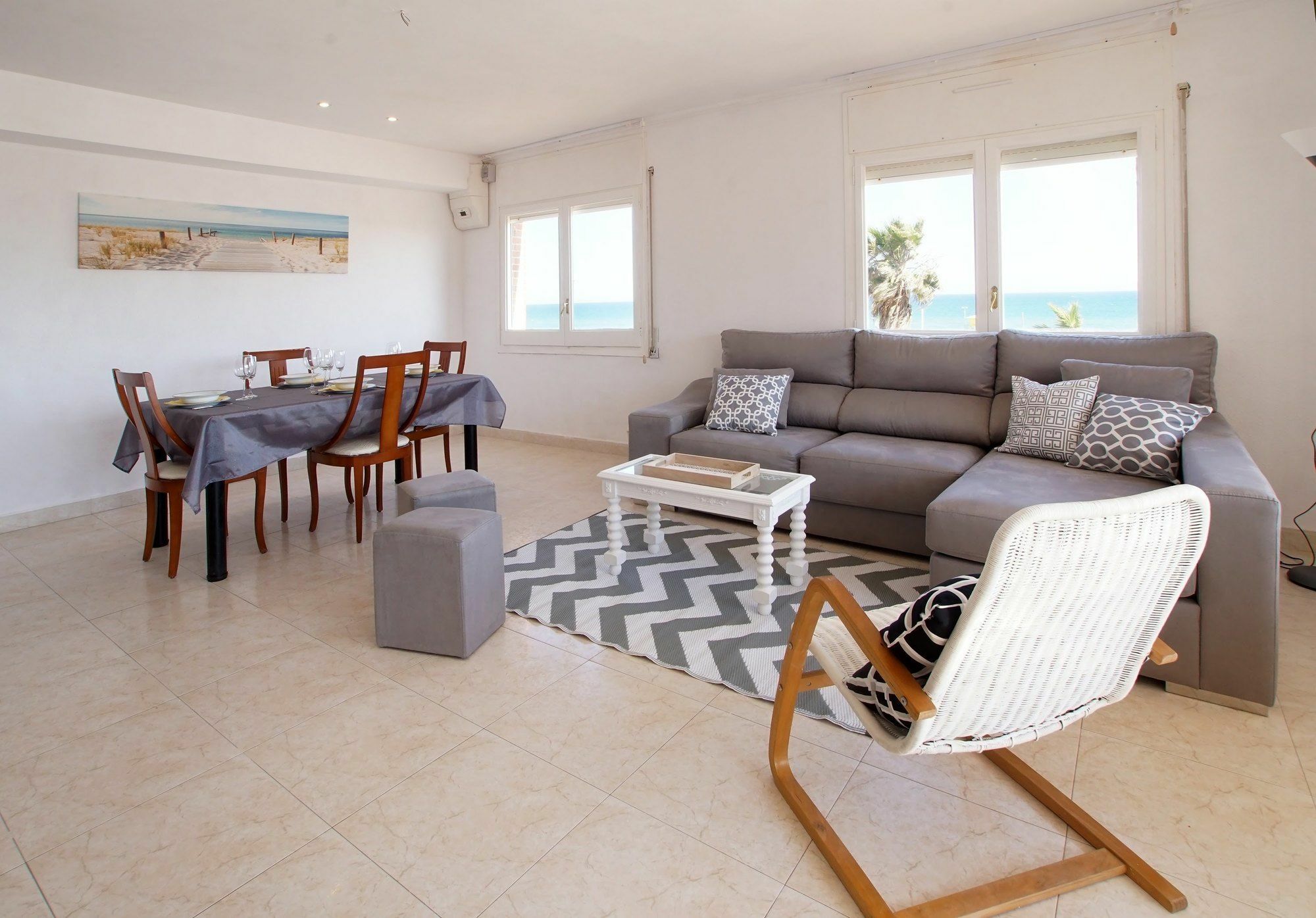 Calaluz Be My Guest Castelldefels Διαμέρισμα Εξωτερικό φωτογραφία