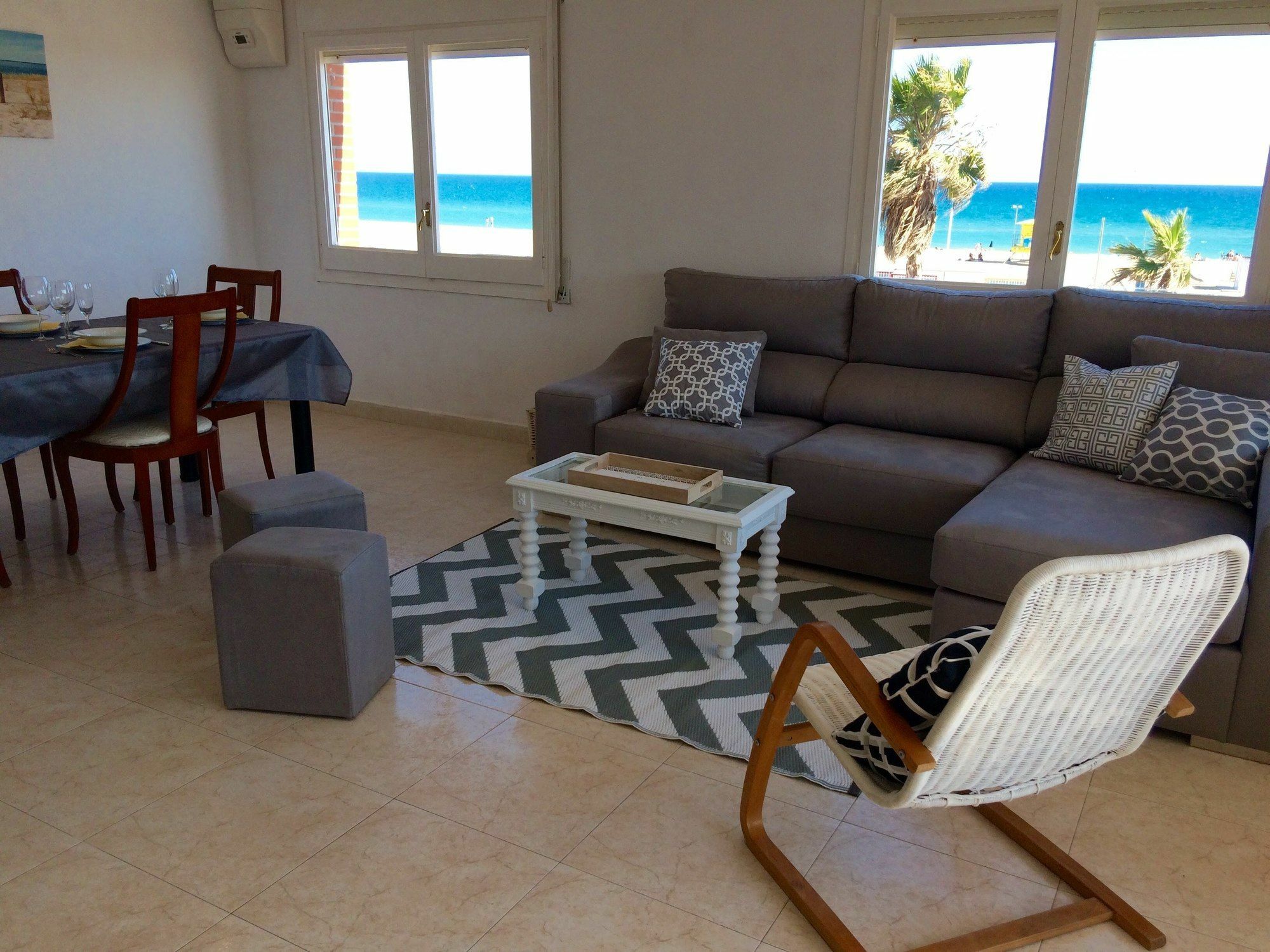 Calaluz Be My Guest Castelldefels Διαμέρισμα Εξωτερικό φωτογραφία